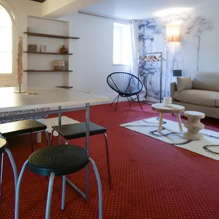 Apartment Cozy Sur 2 Niveaux - 2 A 4 Personnes